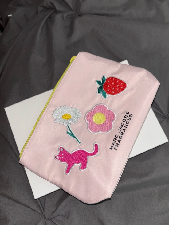 Marc Jacobs Handbags - Marc Jacob’s makeup bag